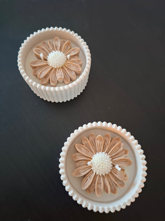 Daisy Grace-Silent Greek Bloom *Handmade Jesmonite Collection*