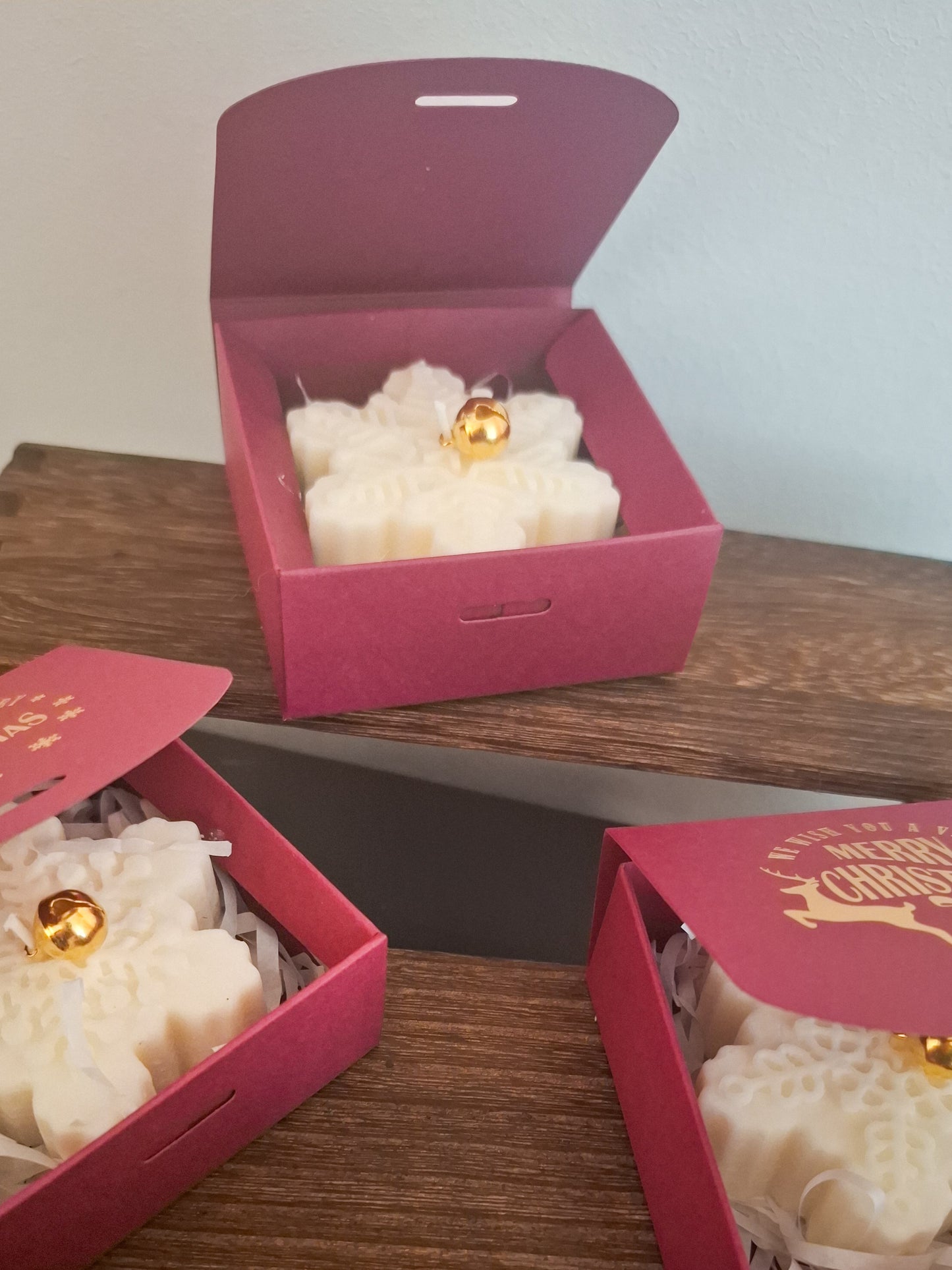 *UITVERKOCHT*  Snowflake *Pure Essence Collection*