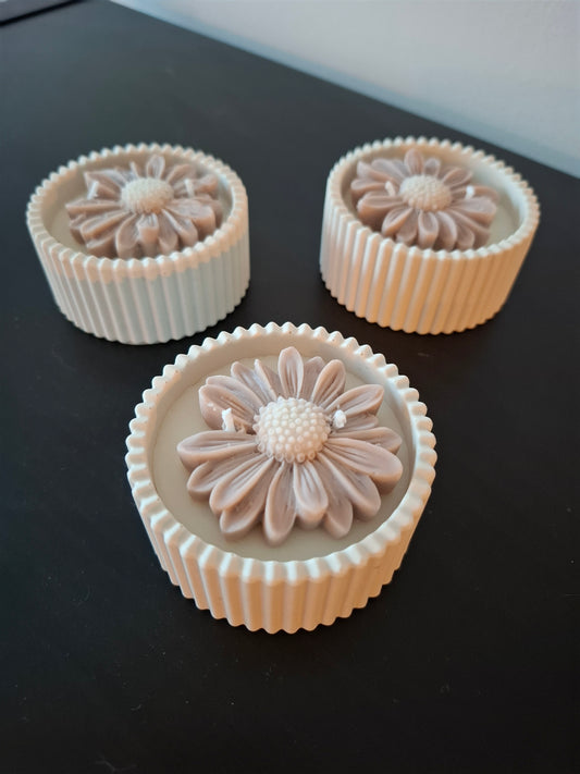 Daisy Grace-Silent Greek Bloom *Handmade Jesmonite Collection*