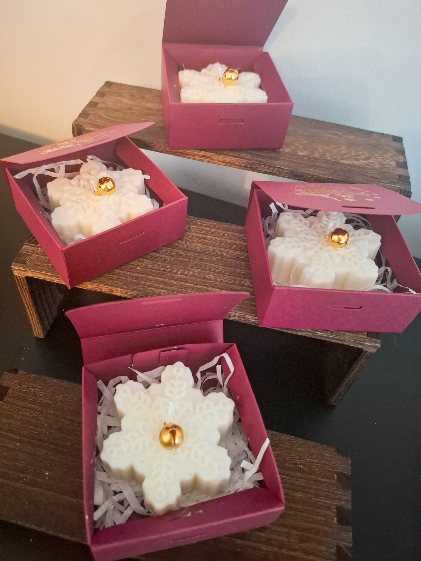 *UITVERKOCHT*  Snowflake *Pure Essence Collection*