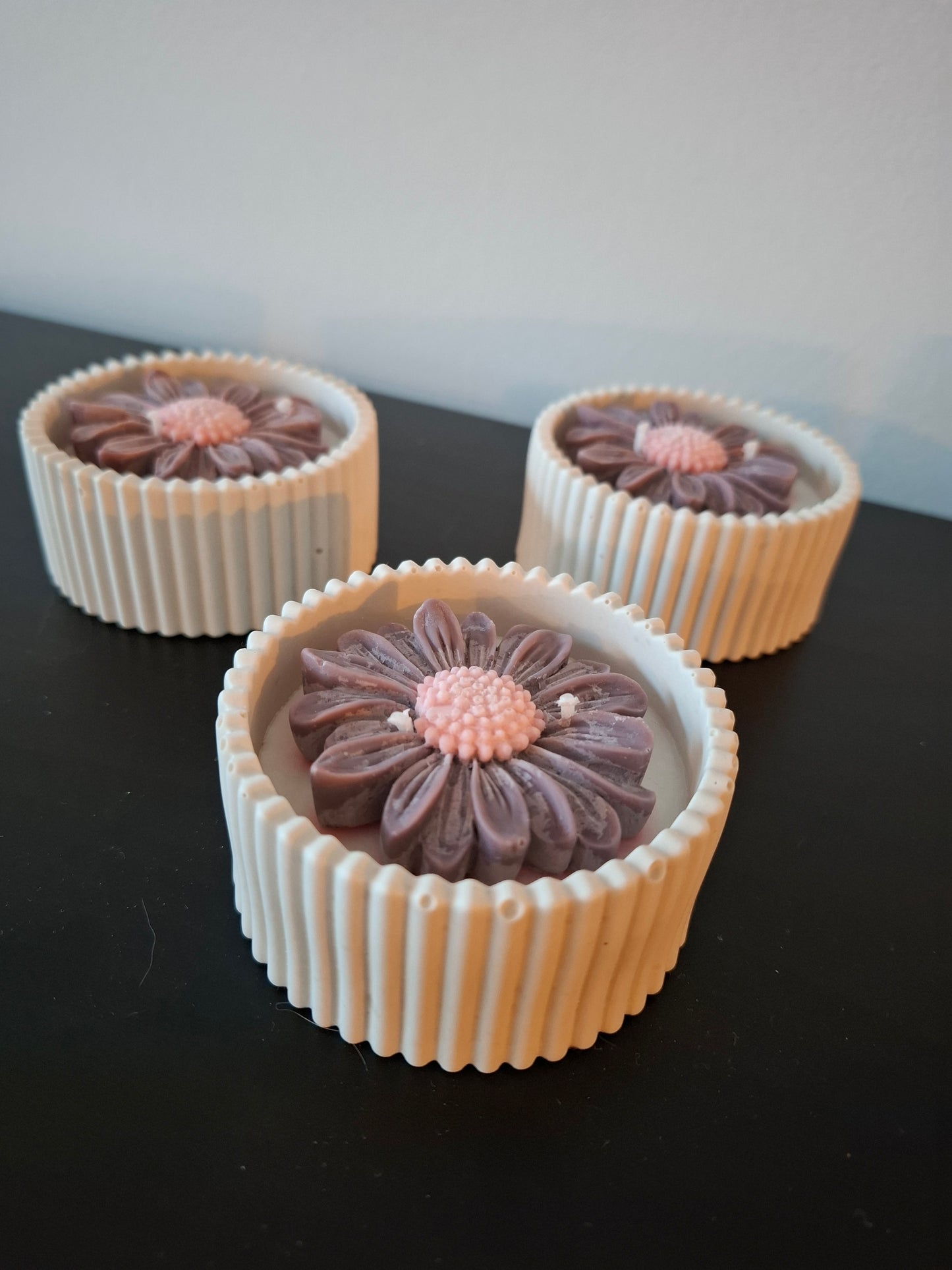 Daisy Grace-Silent Greek Bloom *Handmade Jesmonite Collection*