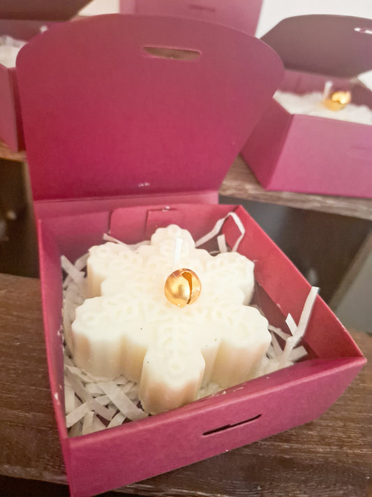 *UITVERKOCHT*  Snowflake *Pure Essence Collection*